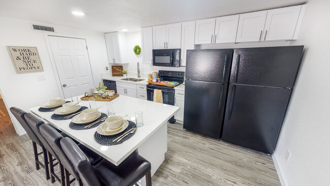 Photo - Glenwood Apartments