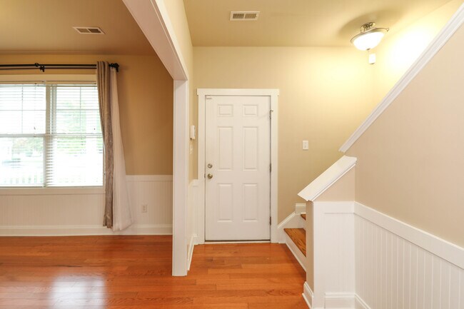 Photo - 328 Marquette Ct