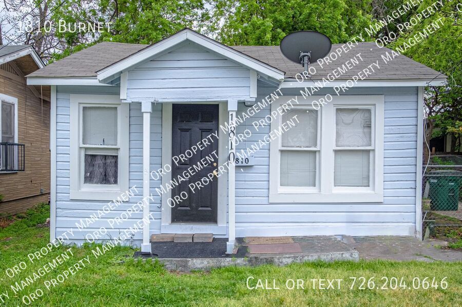 Photo - 1810 Burnet-