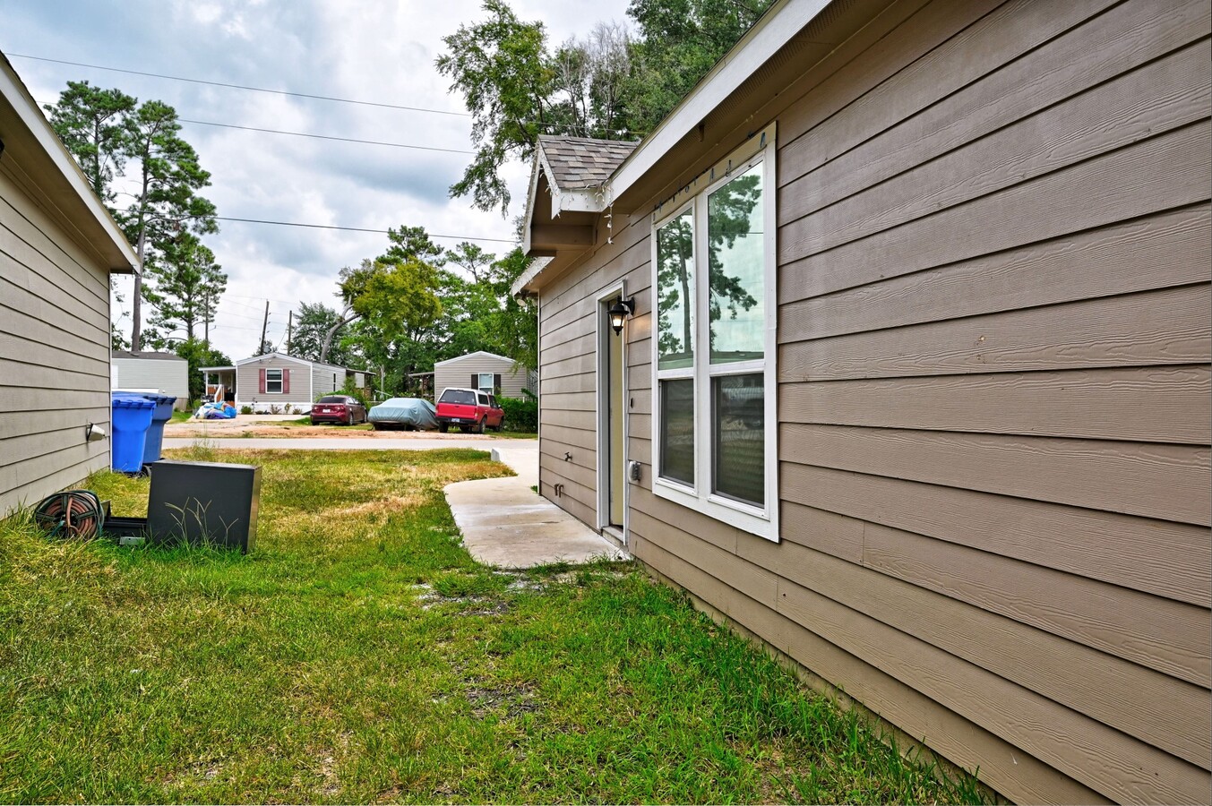Photo - 11552 Persimmon St