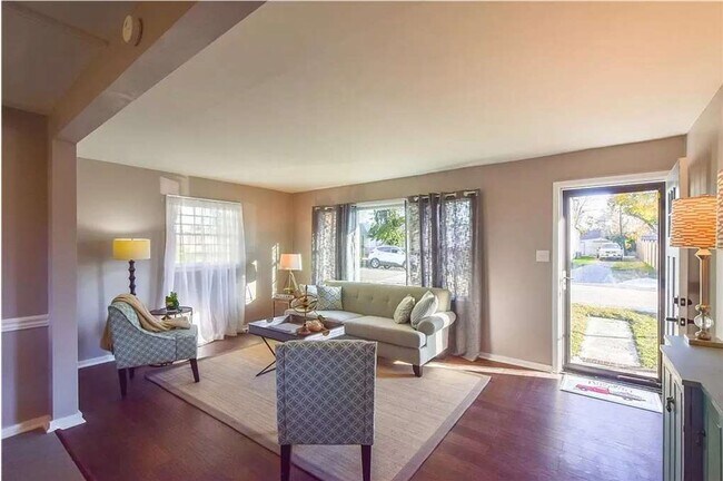 Photo - 1415 Hanover St