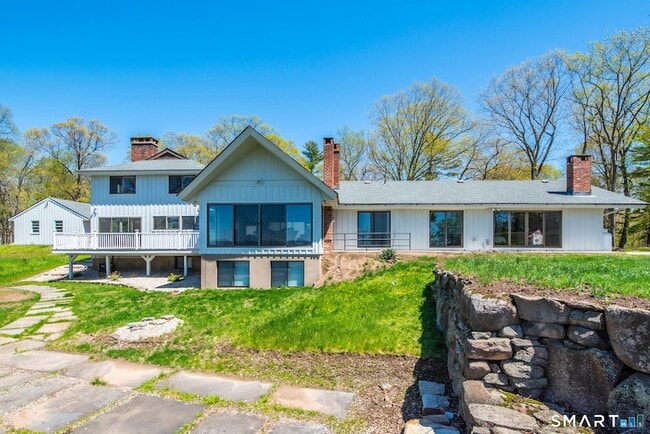 43 Prattling Pond Rd