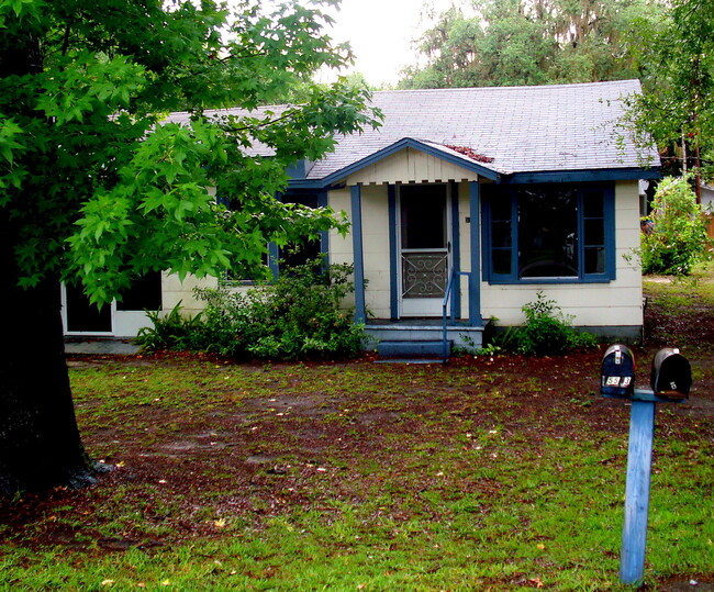 Cute 2BR Duplex in Zephyrhills - Cute 2BR Duplex in Zephyrhills Casa