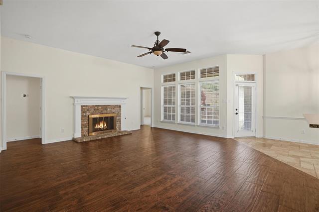 Photo - 6613 Barclay Ln