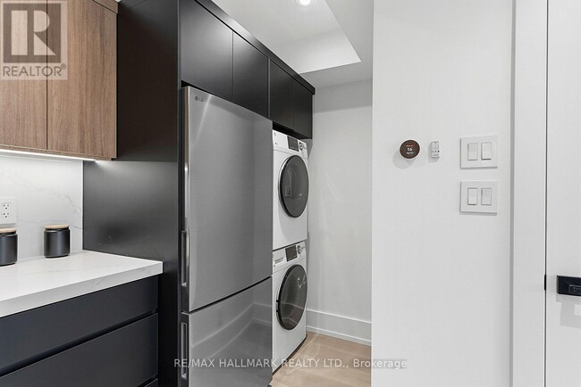 Photo - 171 Durant Ave