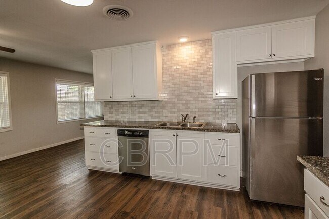 Photo - 4924 17th St