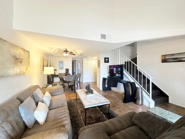 Photo - 1211 N Miller Rd