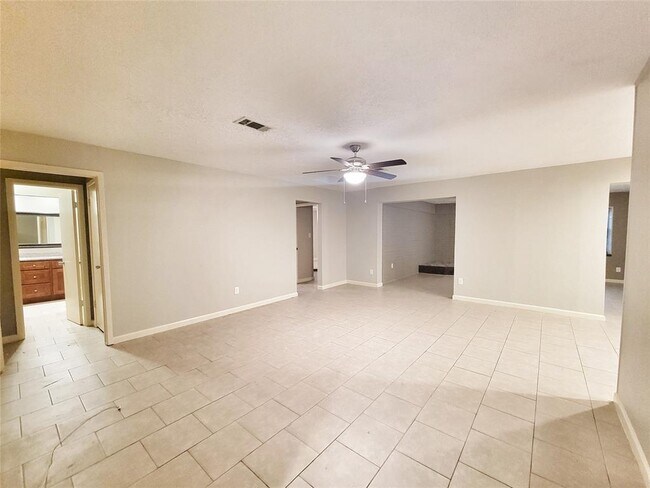 Building Photo - 16311 Tibet Rd Rental