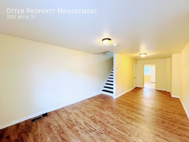 Photo - 3093 Witte St