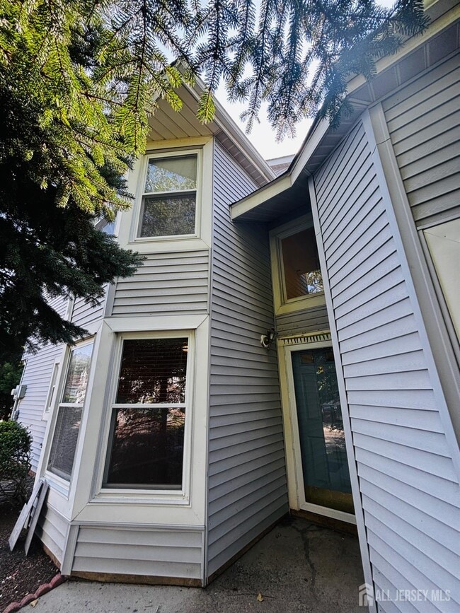 Photo - 120 Magee Ct