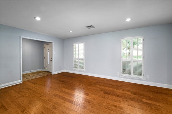 Photo - 3415 Freshmeadows Dr