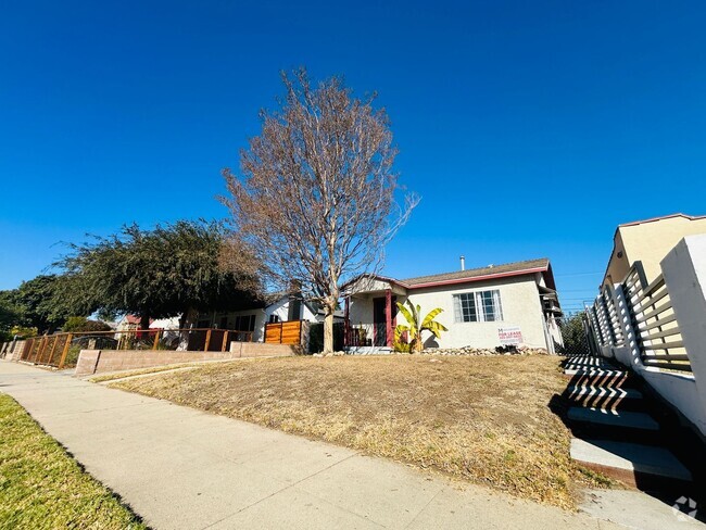 Building Photo - Brunswick Duplex Unit 3929 1/2 Rental