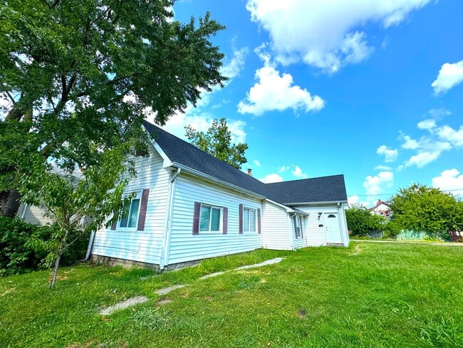 Building Photo - 1913 S Talbott St Rental
