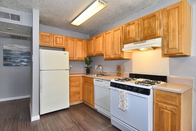 Photo - Heatherstone Apartments