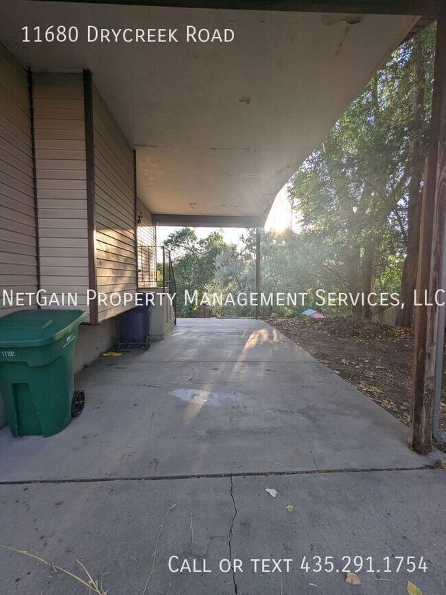 Photo - 11680 E Dry Creek Rd