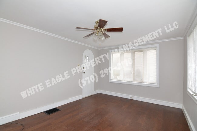 Photo - 319 Front St