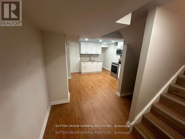 Photo - 185 Red Maple Rd