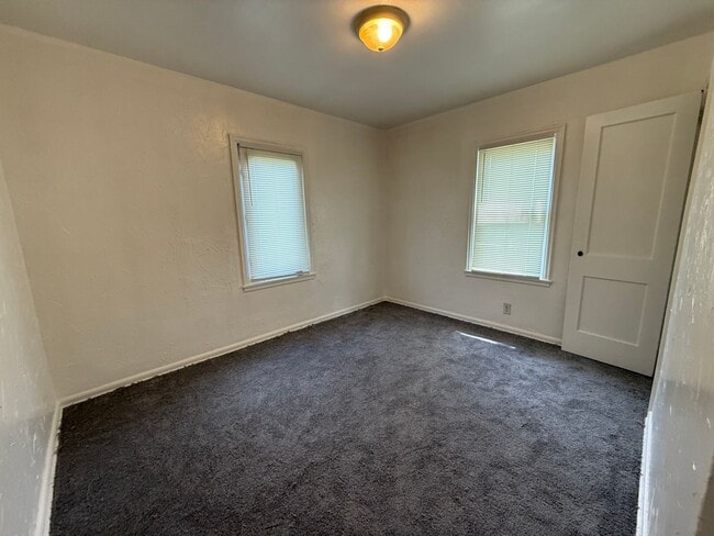 Photo - Refreshed 2 Bed, 1 Bath Home