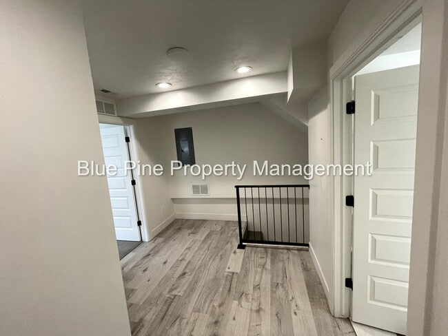 Photo - 1565 1/2 South Higbee Avenue