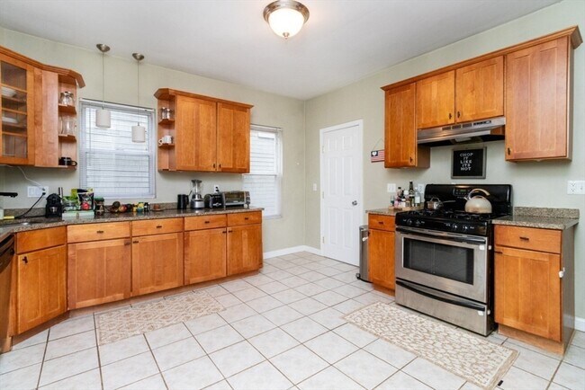 Photo - 12 Thelma Rd Unit 2