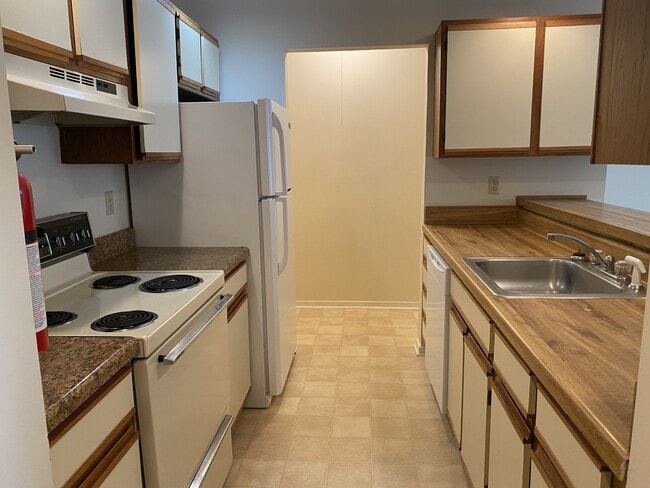 Photo - 1000 Linden Ave