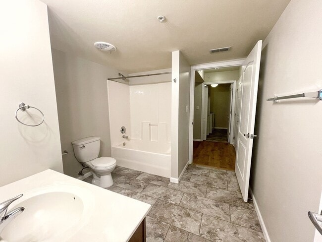 Photo - COMING SOON!!! Ground Floor Condo in Lake ...