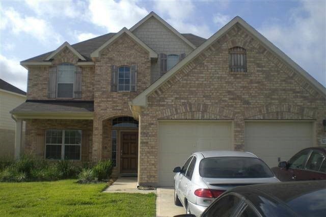 Building Photo - 3230 Raintree Village Dr