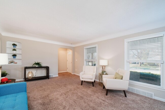 Photo - 13621 Vernon St