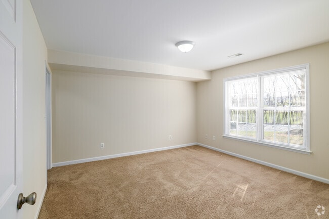 3BR, 2BA - 1,244SF - Primary Bedroom