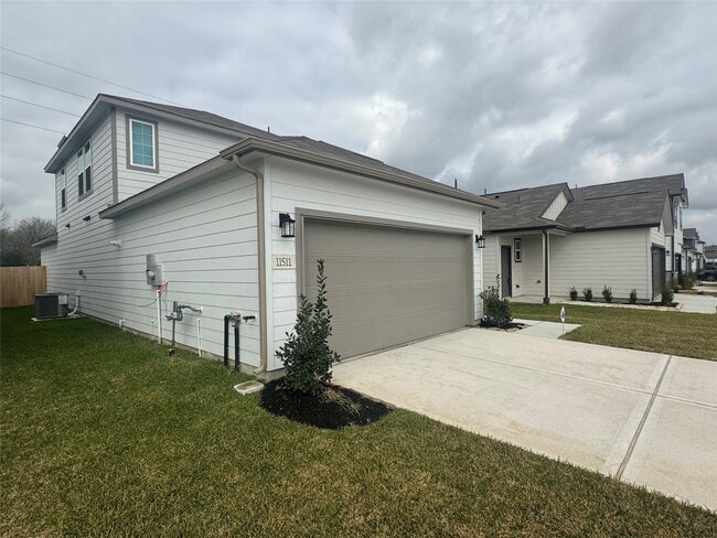 Building Photo - 11511 Gristmill Grange Dr