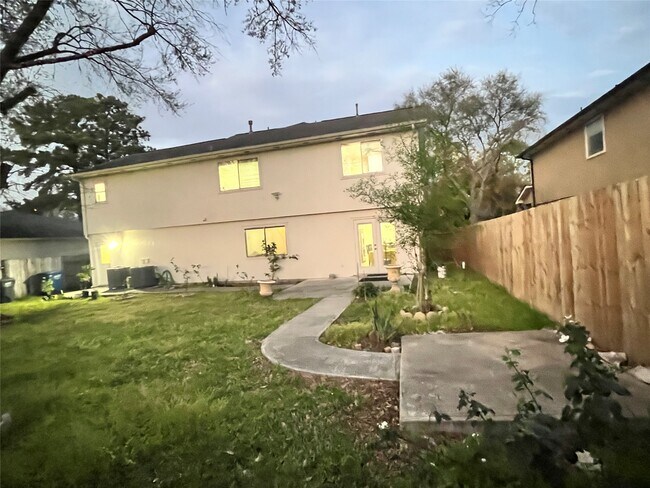 Photo - 28723 Sedgefield St