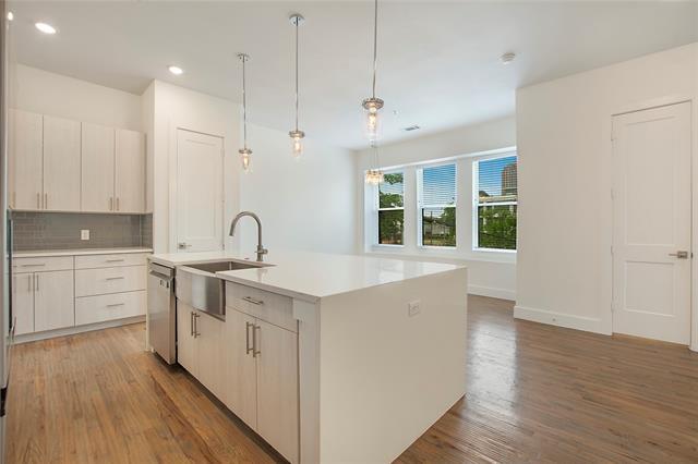 Photo - 4205 Roseland Ave