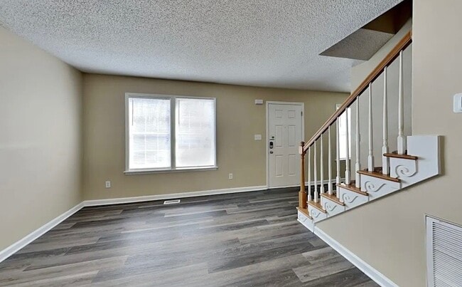 Photo - 7517 Thebes Dr
