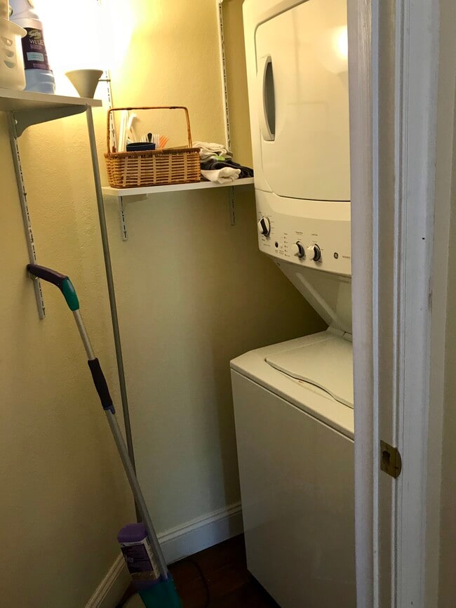 Photo - 122 Newport Bay Dr