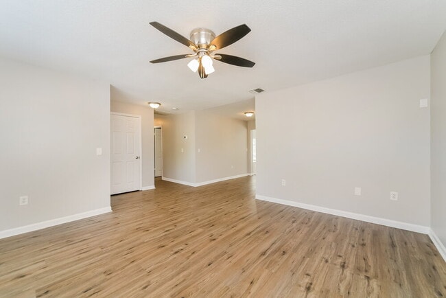 Photo - 309 Vaniman Ave