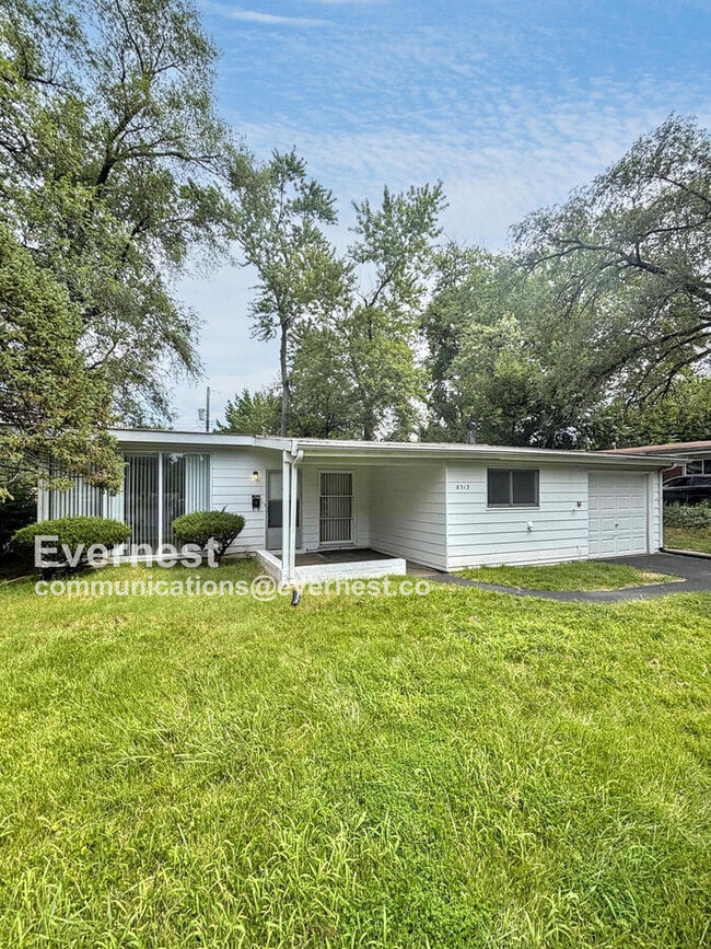 Building Photo - 8313 Woodhurst Dr Rental