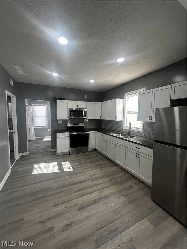 Photo - 3289 W 58th St