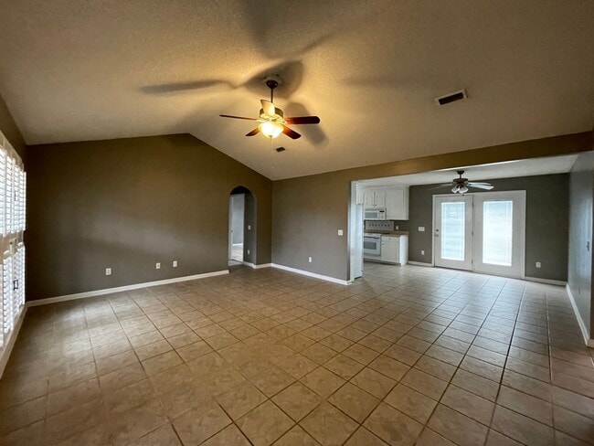 Photo - 105 County Rd 740