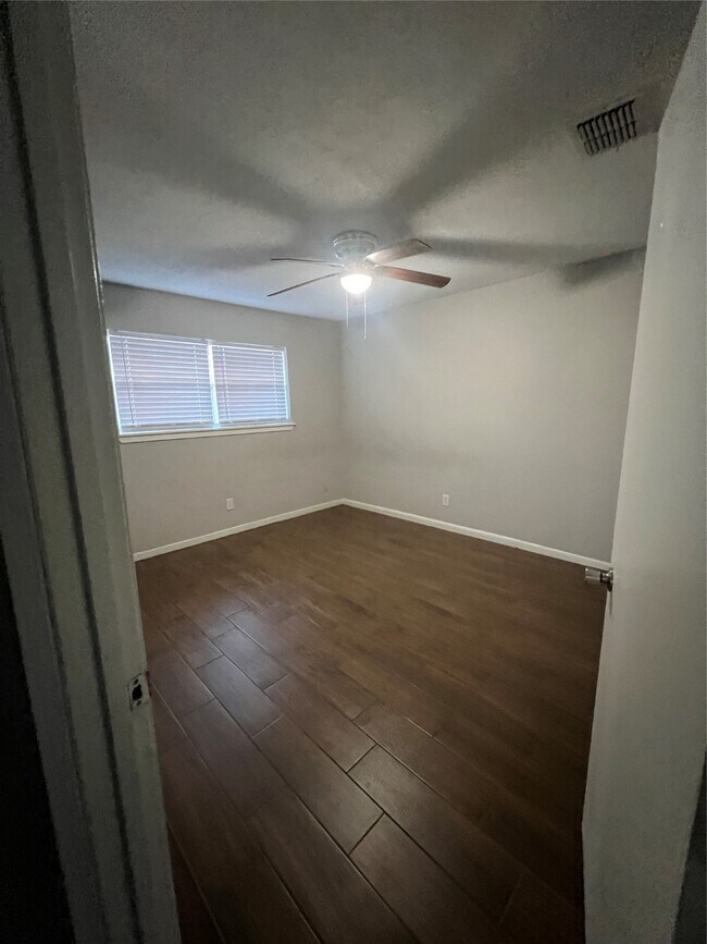 Photo - 3342 Burke Rd Unit 100