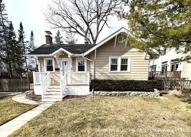Building Photo - 2434 Cowper Ave Rental