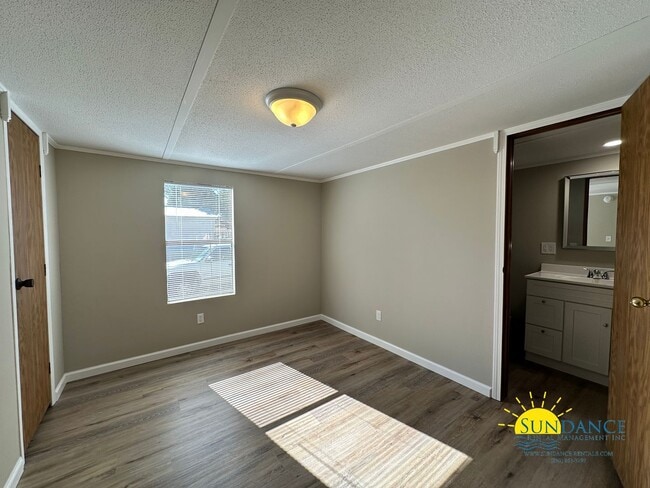 Photo - Centrally located 2 Bedroom Cottage in Fort Walton Beach!