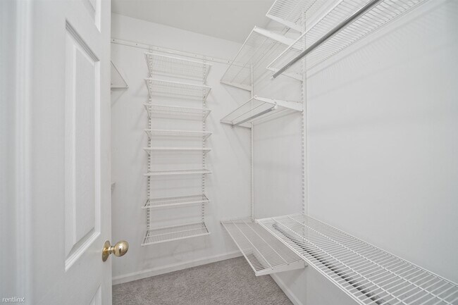 Photo - 2 br, 2 bath Condo - 301 W Goethe St