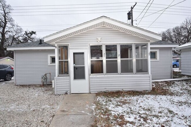 Building Photo - Mishawaka - Near parks and schools 1 bedro... Rental