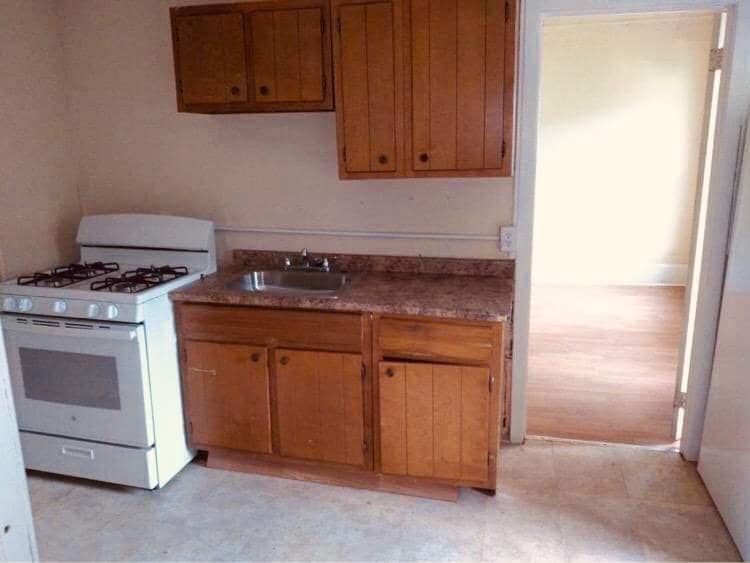 Photo - 908-910 Schuyler st Apt 1b
