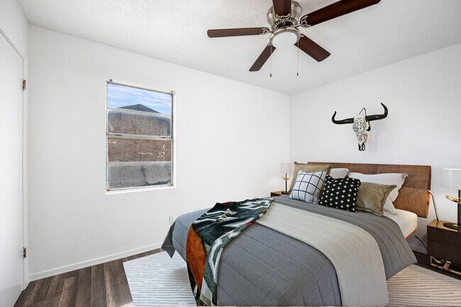 Photo - 1415 Brown St