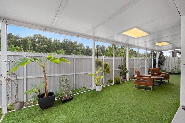 Photo - Southwest 156th Court, Miami, FL 33185 - 4...