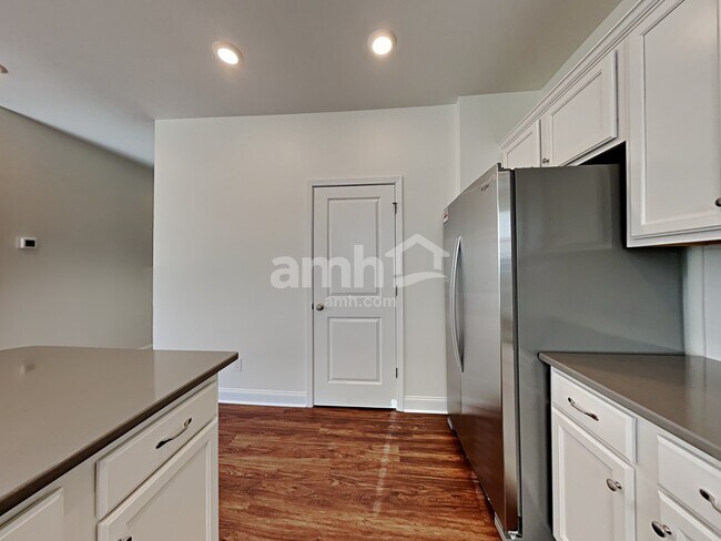 Photo - 123 Hazel Pk Dr