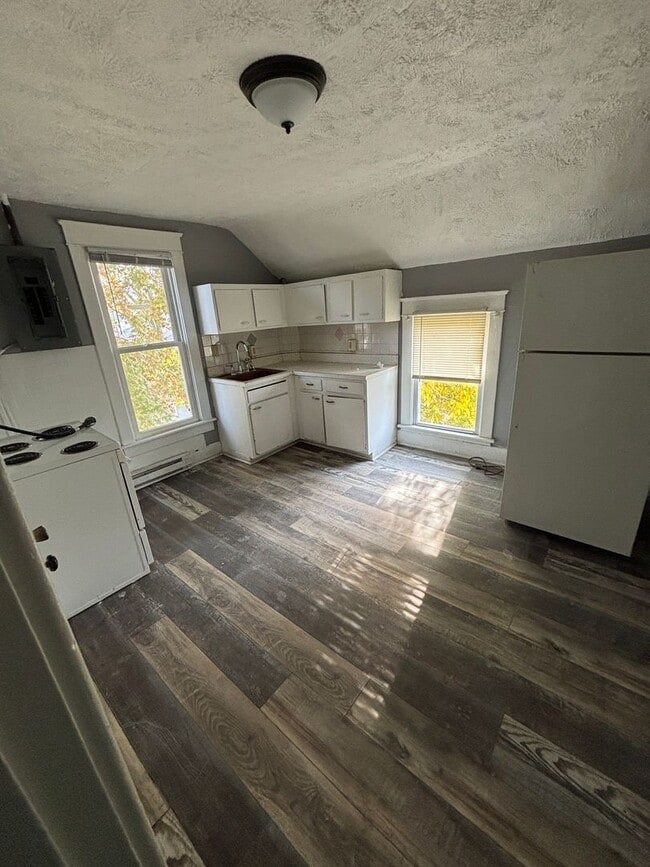 Photo - 313 Gross St Unit 313 Gross Street- 200