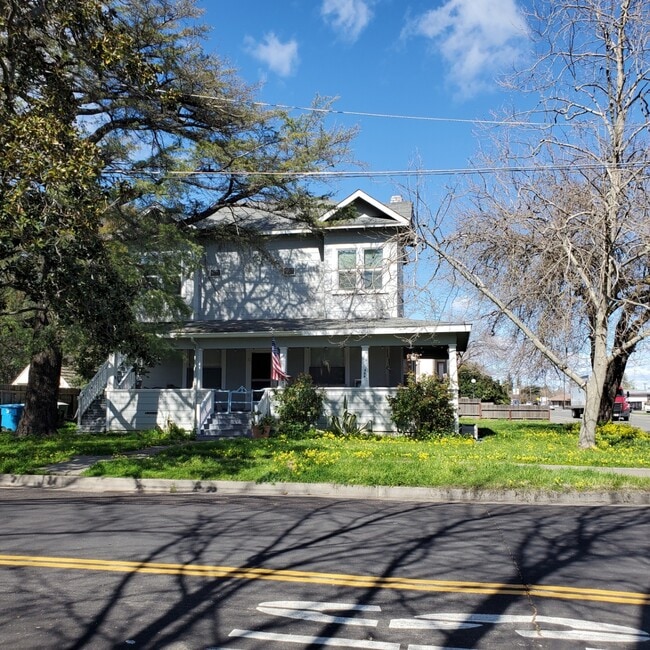 Photo - 309 N Adams St