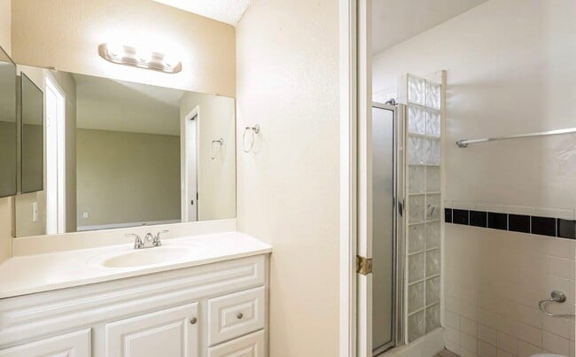 Photo - 8146 Cottonmill Cir